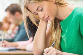 Abi-Noten auf dem Prüfstand: Rechtswege bei fehlerhaften Prüfungsbescheiden